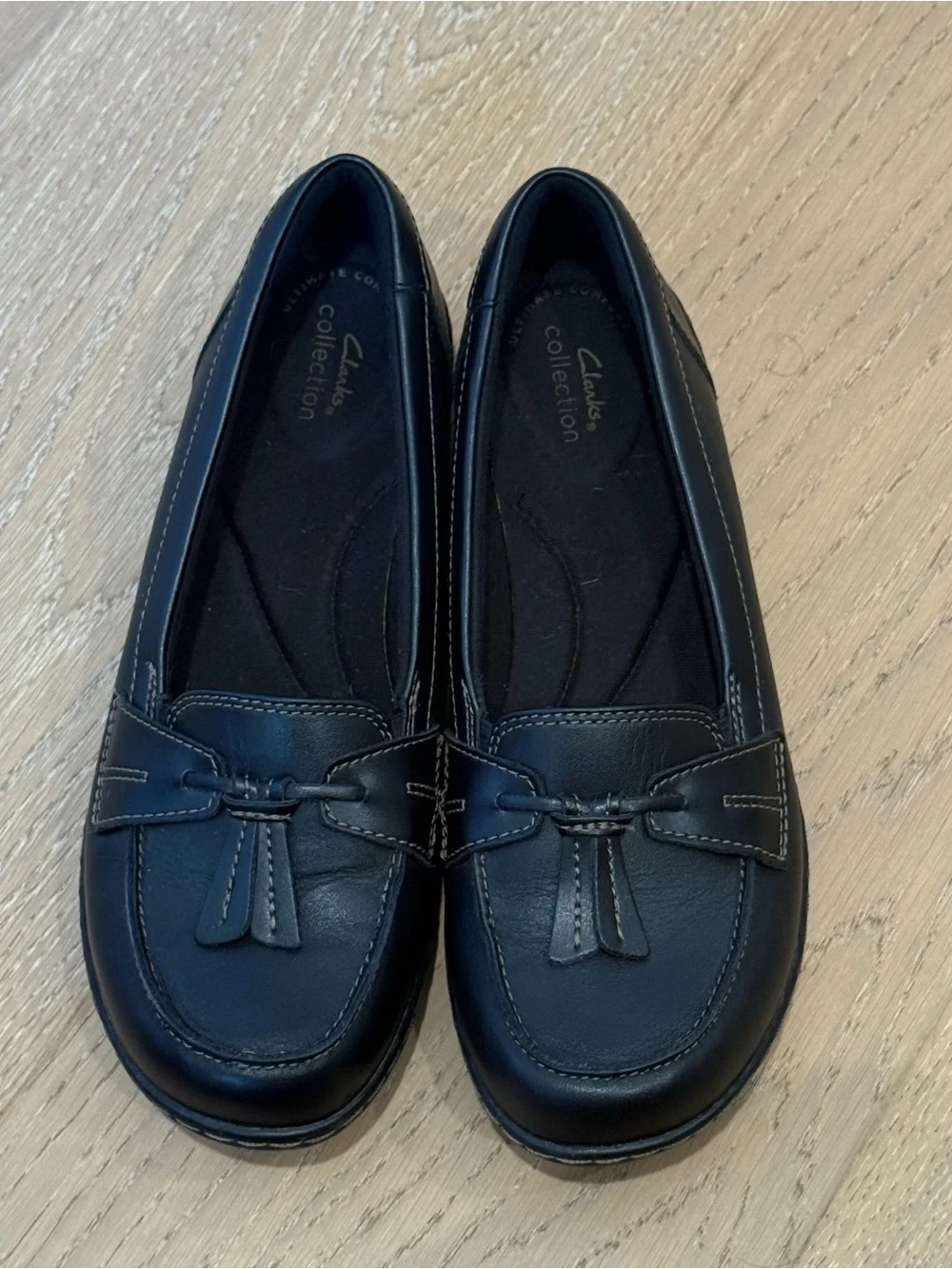 Clark’s Smart Black Loafers with Tassel - Picture 4 of 4